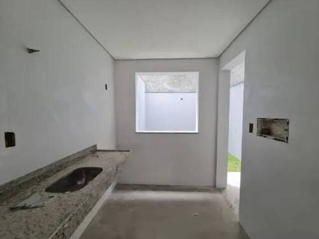 #85 - Casa para Venda em Belo Horizonte - MG