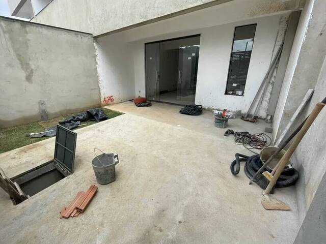 #87 - Casa para Venda em Belo Horizonte - MG