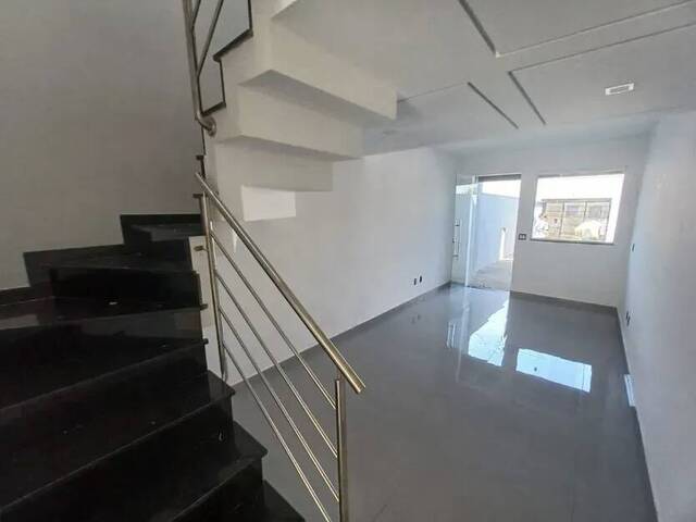#105 - Casa para Venda em Belo Horizonte - MG