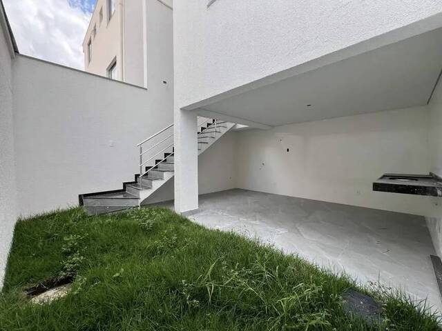 #130 - Casa para Venda em Belo Horizonte - MG