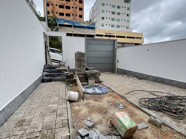 #184 - Casa para Venda em Santa Luzia - MG