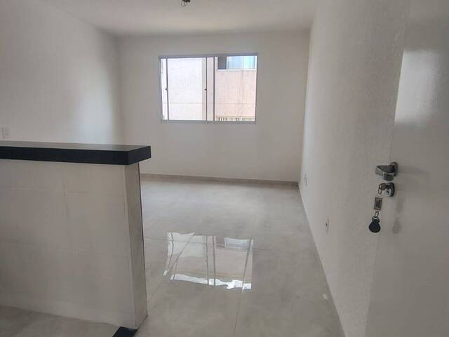#240 - Apartamento para Venda em Santa Luzia - MG