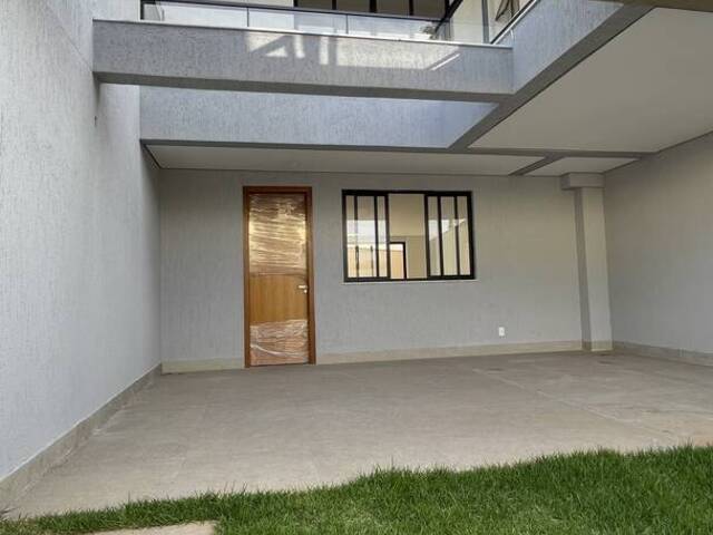 #245 - Casa para Venda em Belo Horizonte - MG