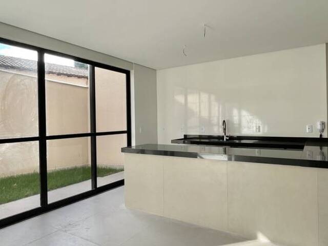 Casa para Venda em Belo Horizonte - 4