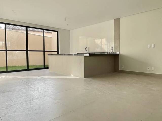 #245 - Casa para Venda em Belo Horizonte - MG