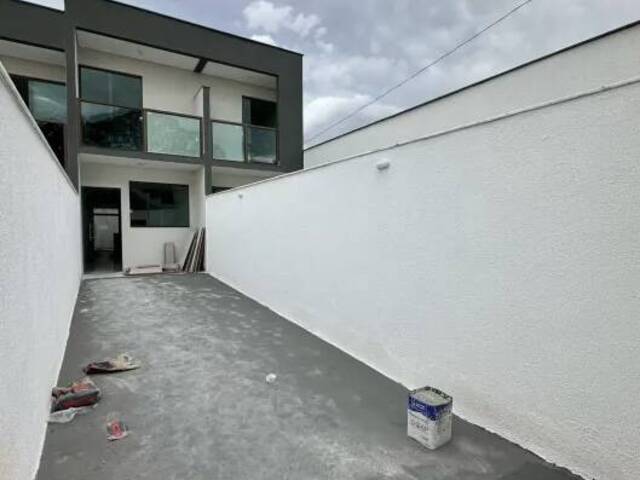#255 - Casa para Venda em Belo Horizonte - MG